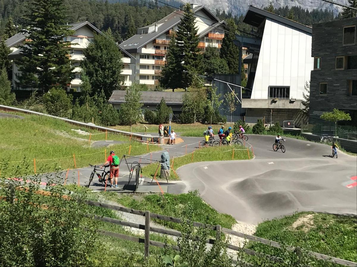 Ferienwohnung Laax Mit Traumblick, Grossem Balkon Und Terrasse Exterior photo